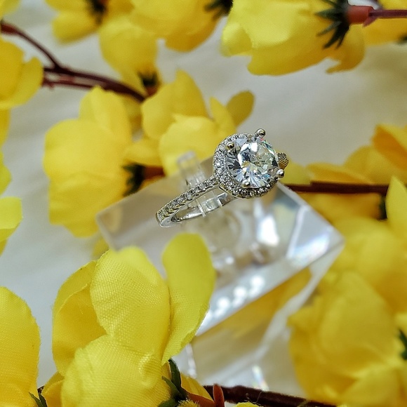 ROUND STONE LUXURY STERLING SILVER RING - Picture 4 of 8